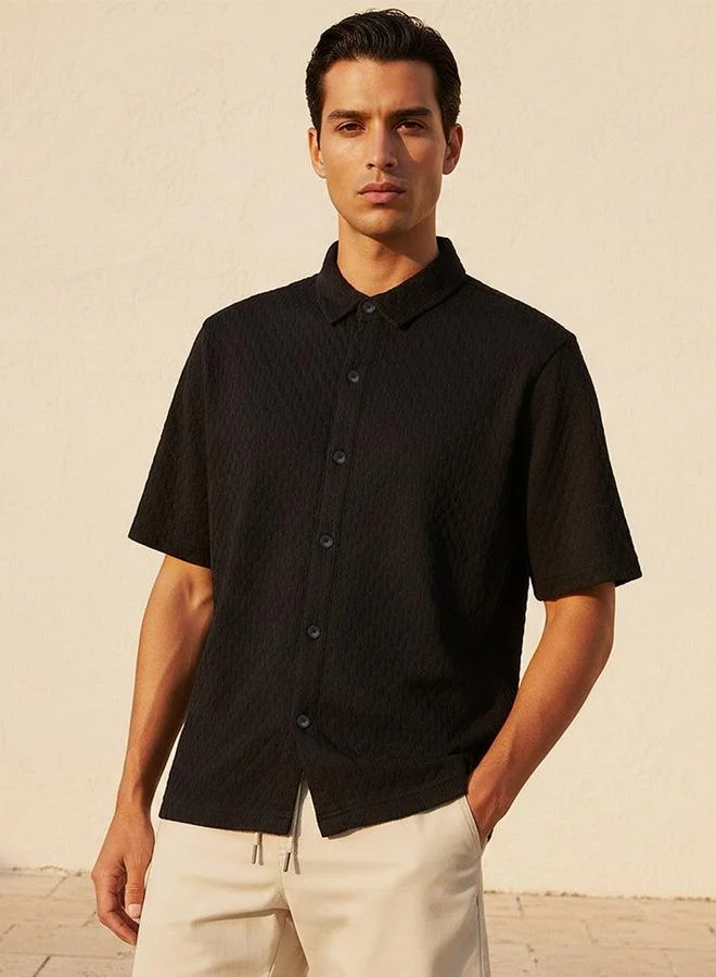 Iconic Iconic Regular Fit Collared Jacquard Textured Short Sleeves Shirt