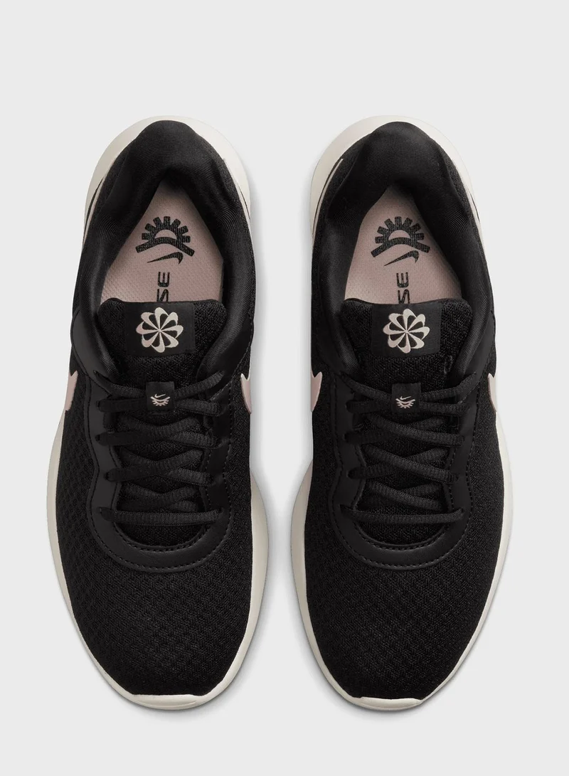 نايكي تانجون فلاييز