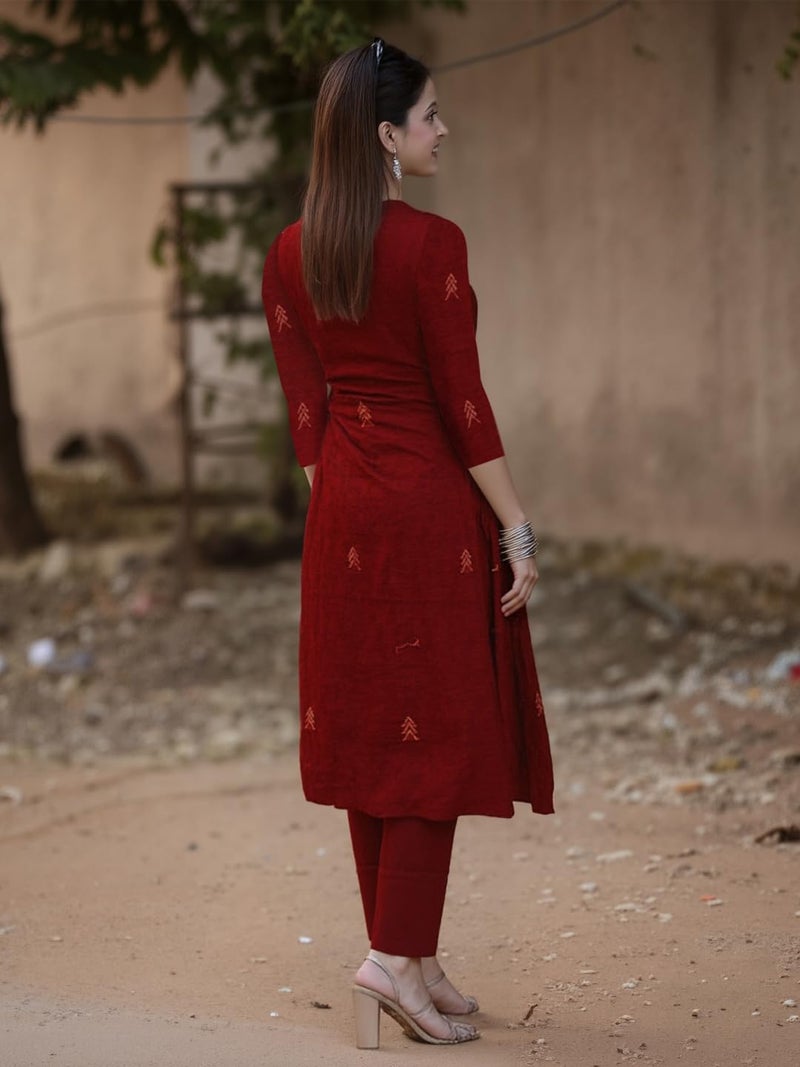 GoSriKi قميص كورتا مطبوع للنساء من رايون فيسكوز مع بنطلون ودوباتا (تشاكوري مارون-GS_L_Maroon_Large) - Image 2