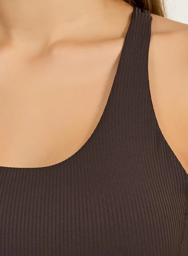 Styli Styli Rib Textured Multi Cross Straps Medium Support Sports Bra