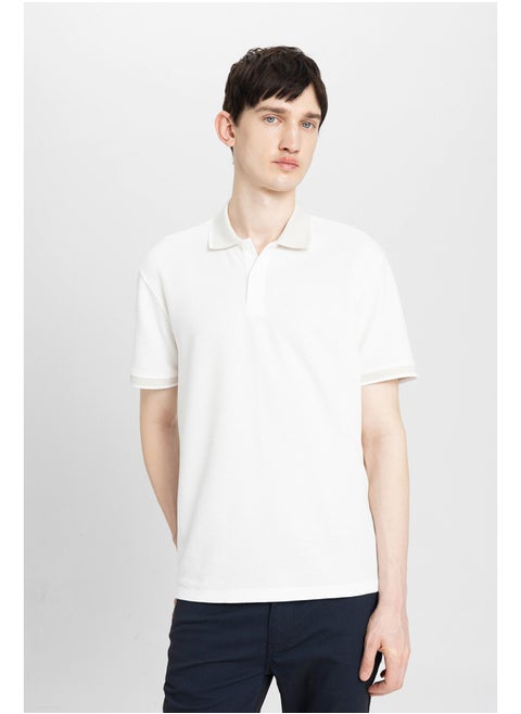Man Regular Fit Knitted Polo T-Shirt