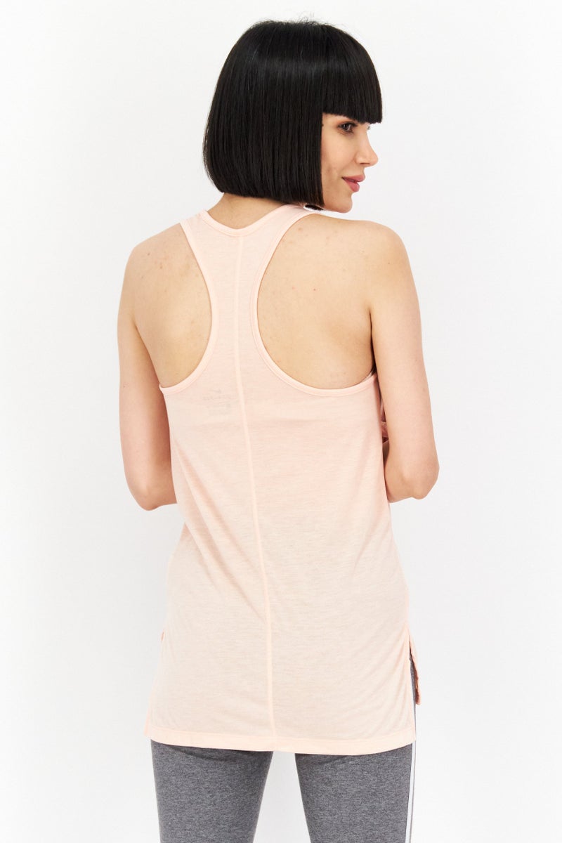 Nike تي شيرت تدريب رياضي نسائي مناسب بلون وردي - Image 4