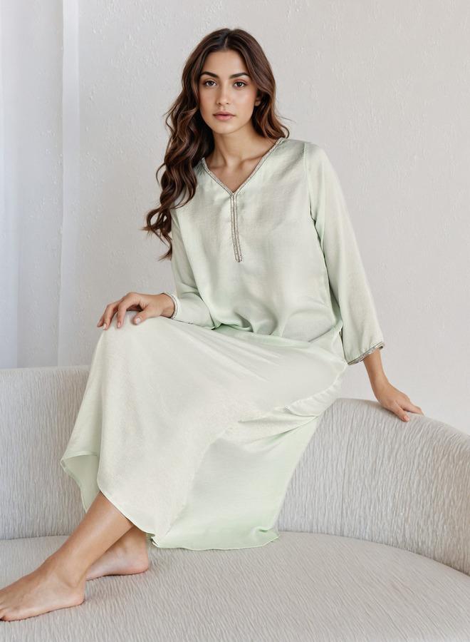 سبلاش فيڤ قميص نوم طويل بياقة على شكل حرف  من البوليستر - Image 1