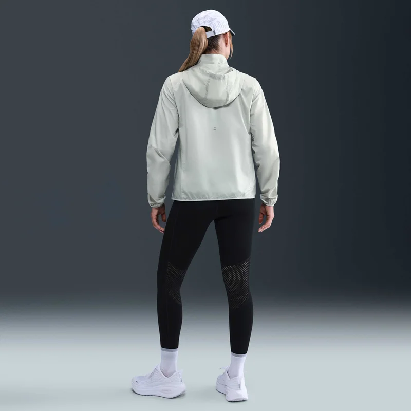Nike Black Women's Tempo Repel Running Jacket for Women | Best Price UAE
