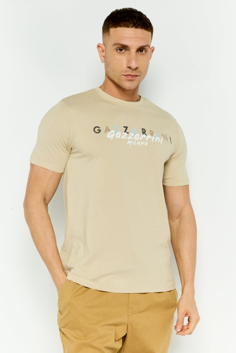 Gazzarrini تي شيرت رجالي بأكمام قصيرة وياقة دائرية، مطبوع برسومات، بيج - Image 1