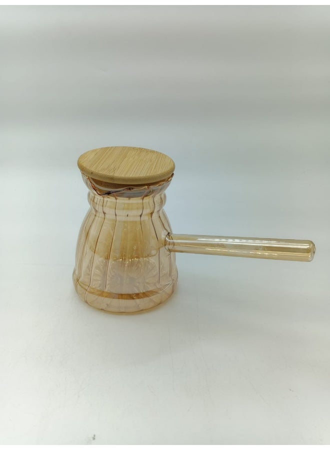 إبريق قهوة تركي أنيق من الزجاج العنبر مع غطاء من الخيزران