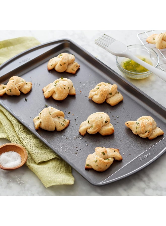 Wilton Baking Tray/Sheet, Perfect Results, Premium Non Stick Bakeware, 38.7 x 26cm (15 x 10in) - Image 4