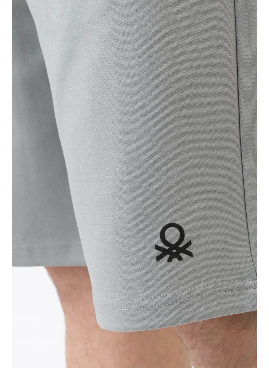 يونايتد كولورز أوف بينتيون Men's Shorts BNT-M21123
