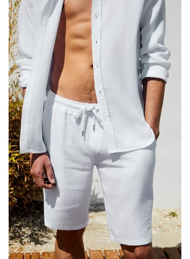 GRIMELANGE Jens Men's 100% Cotton Muslin Fabric Side-Pocket Slim Fit Narrow Cut White Shorts.