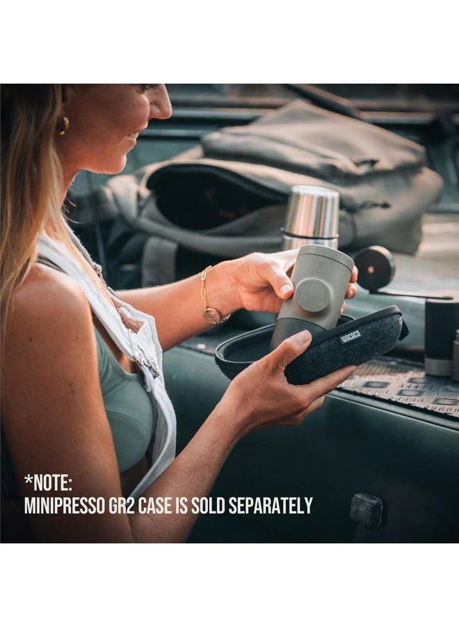 WACACO آلة إسبرسو Minipresso GR2 متوافقة مع القهوة المطحونة، صانعة قهوة محمولة 18 بار تعمل يدويًا، آلة إسبرسو أثناء التنقل، صغيرة جدًا للسفر والتخييم وصيد الأسماك والتسلق وركوب الدراجات. - Image 3