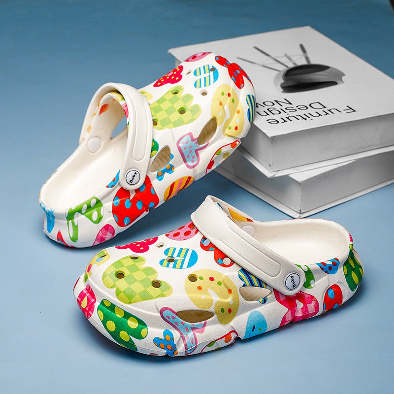 Cartoon Sandals Non-Slip Outer Wear Small, Medium And Large Kidsren'S Clogs 2025 Baotou Internet Celebrity Baby Shoes - Image 4