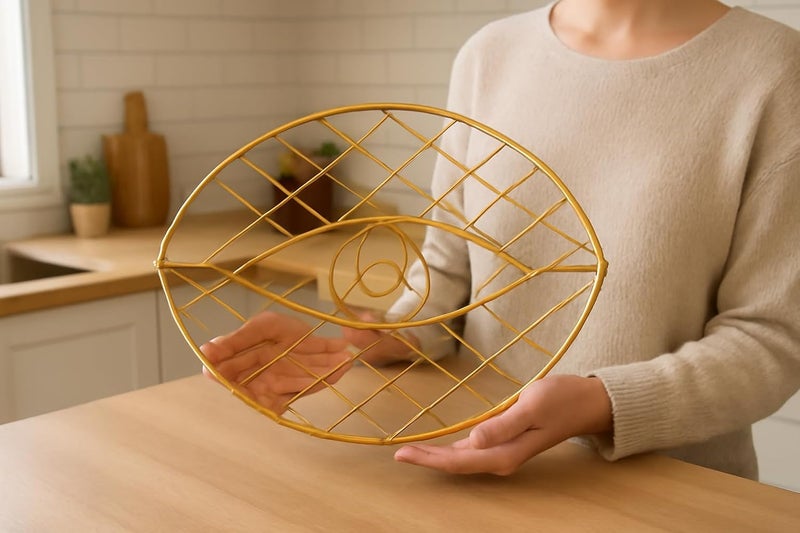 BS سلة فواكه سلكية ذهبية من B&S - تخزين معدني أنيق للفواكه والخضروات والوجبات الخفيفة - تصميم عصري أنيق للمطبخ وديكور المنزل - Image 5