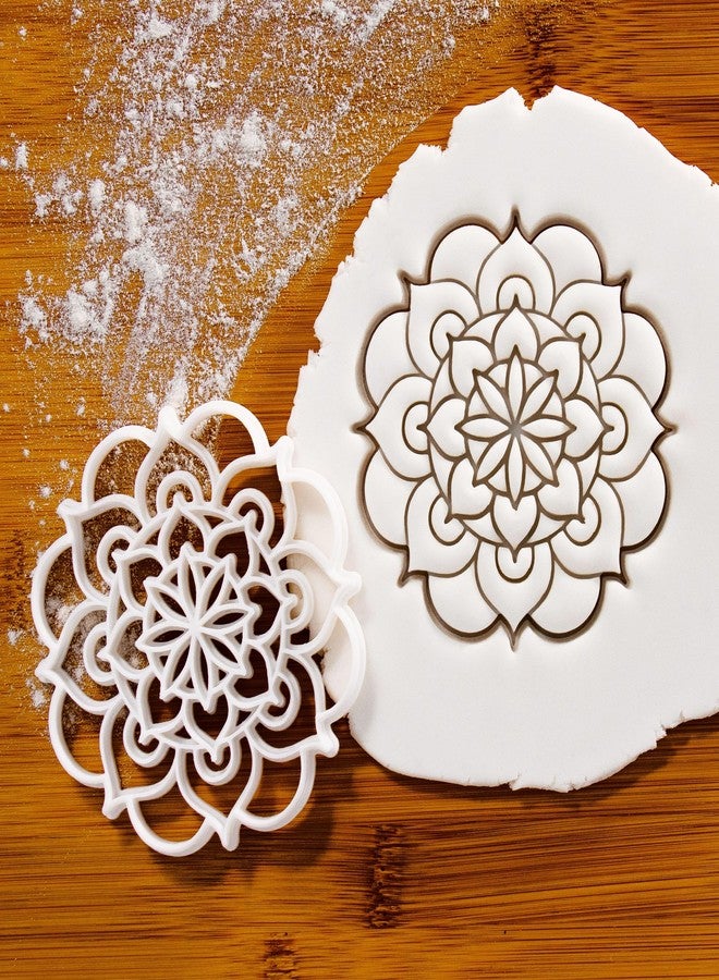 Bakerlogy Mandala 1 Cookie Cutter, 1 piece - Bakerlogy - Image 2
