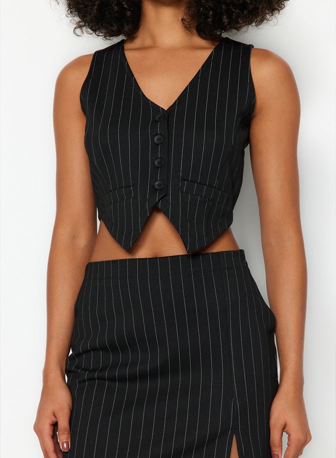 trendyol Black Regular Button Detailed Striped Crop Vest - Image 4