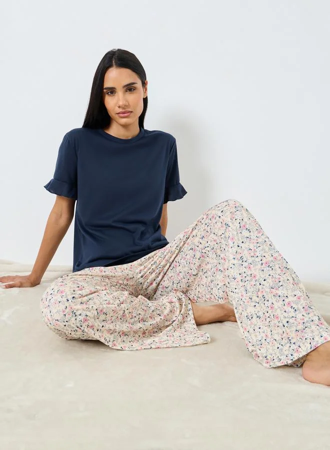 Styli Ruffle Sleeve Solid T-Shirt and Ditsy Floral Pyjama Set