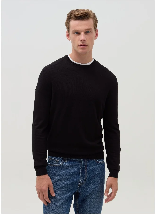او في اس Round neck pullover