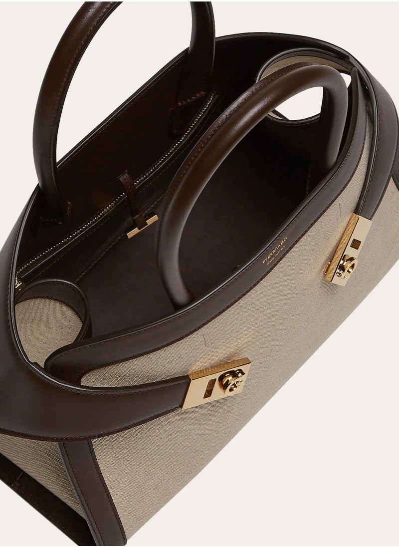 FERRAGAMO - Women Top Handles Satchels Hug handbag (M) - Image 1