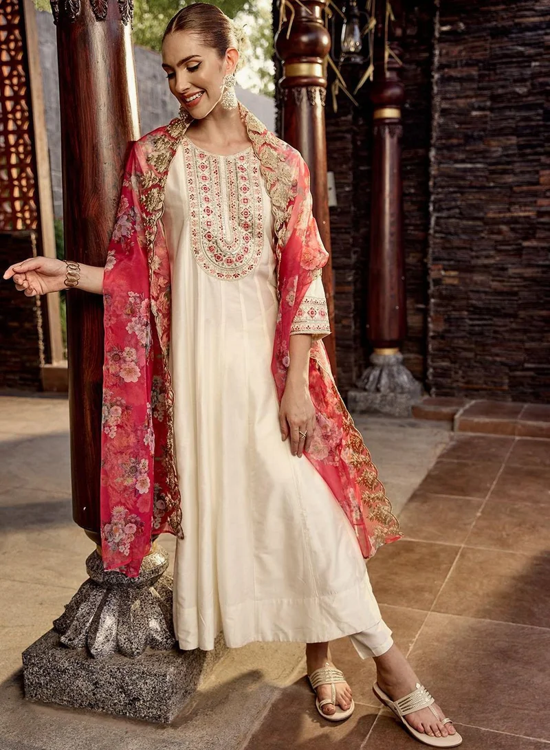 Women OFF-WHITE Kurta Set with Duppatta