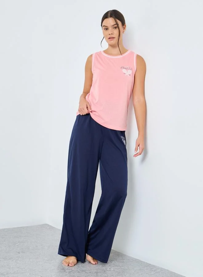 ستايلي طقم من بنطال بيجاما وبلوزة كت مخططة