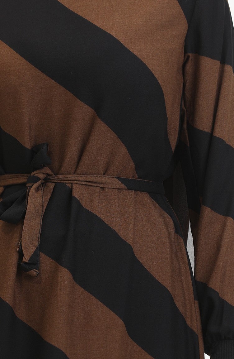 Sefa Merve Geometric Patterned Belted Viscose Dress 0460-01 Black Brown  - Image 4