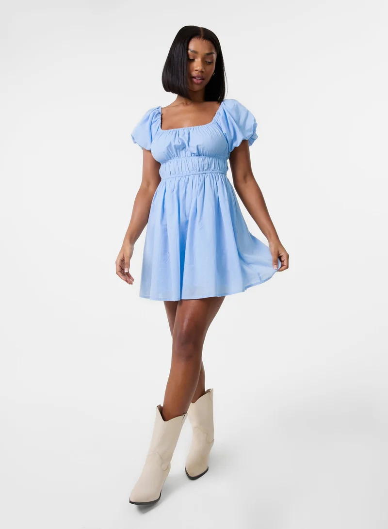 بينك فانيلا فستان قصير بأكمام منفوشة مع شورت