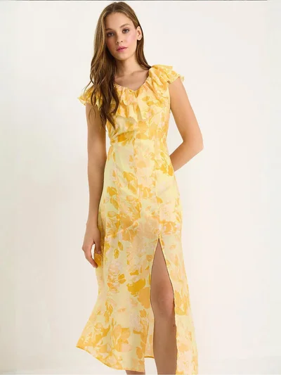 بيانكو لوتشي فستان ميدي لوكسي بتفاصيل كشكش