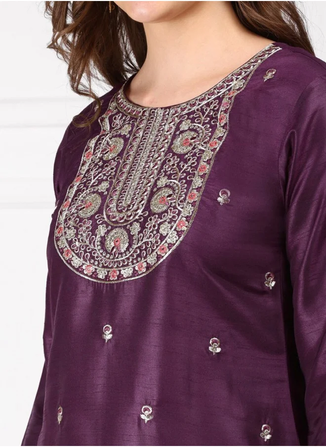 آي شين Purple Ethnic Motifs Embroidered Straight Kurta & Trousers With Dupatta