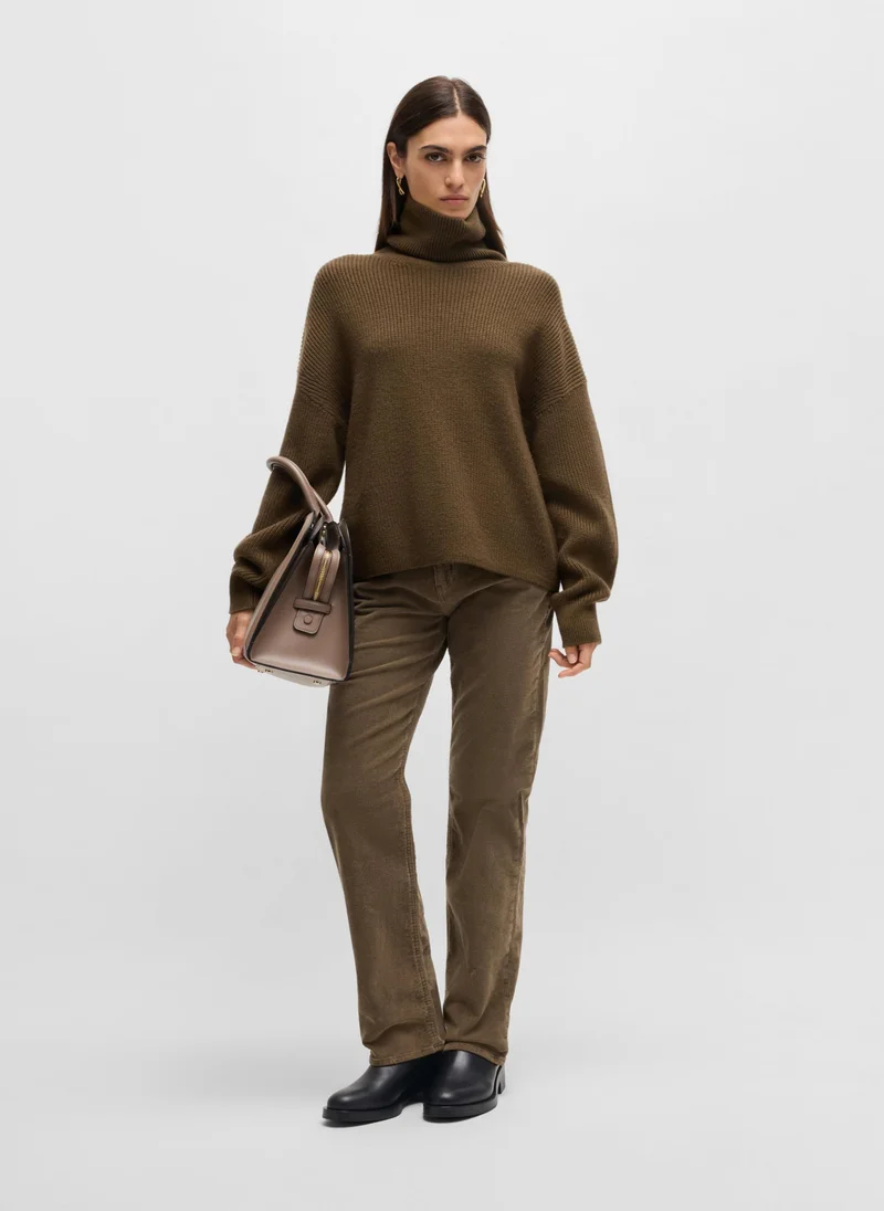 بوس Leather Chelsea boots with logo rivet