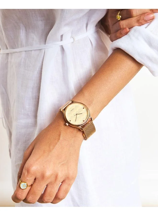 تشومباك ساعة شيفرون بحزام شبكي من الستانلس ستيل