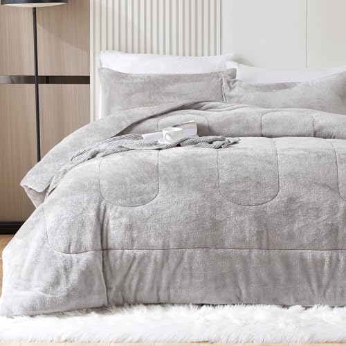 YIYEA Fluffy Queen Size Comforter Set, Luxury Faux Fur Comforter, Ultra Soft Plush Fuzzy Velvet Bedding Comforter Sets for Fall Winter, Cozy Warmth, No Shedding, 3PC, Queen, Light Grey - Image 1