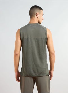 Technosport Men Solid Slim Fit Tank T-Shirt with Logo Print by Styli  - Image 4