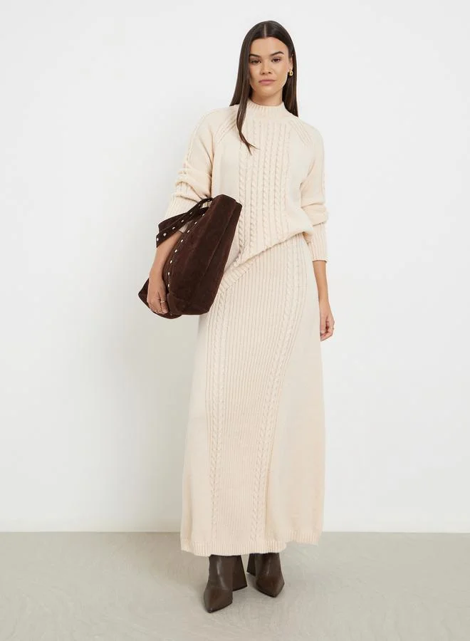 ستايلي سويتر محبوك بحياكة كابل وقصة عادية