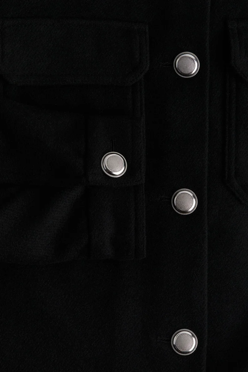 اتش اند ام جاكيت بلمسة نهائية مصقولة