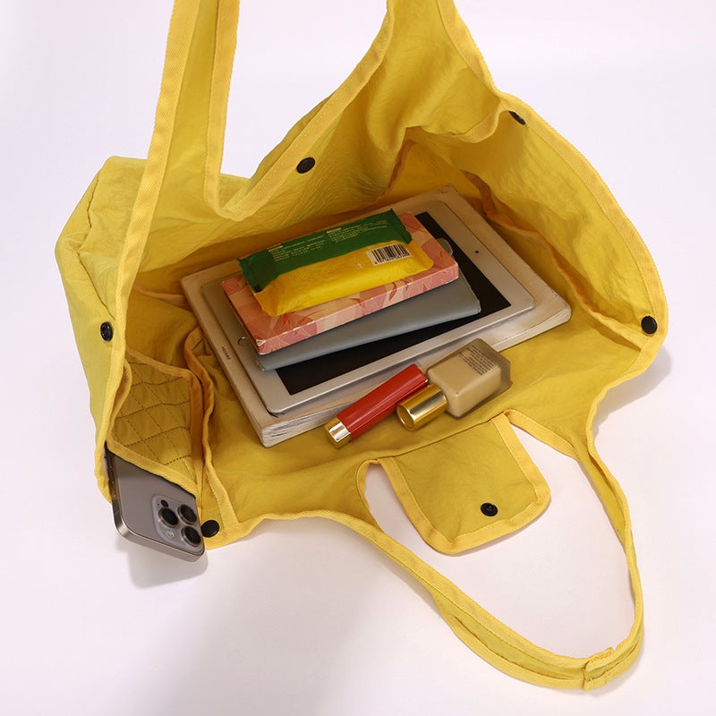 حقيبة تسوق كبيرة قابلة للطي من النايلون مع شعار صيف 2026 - Image 2