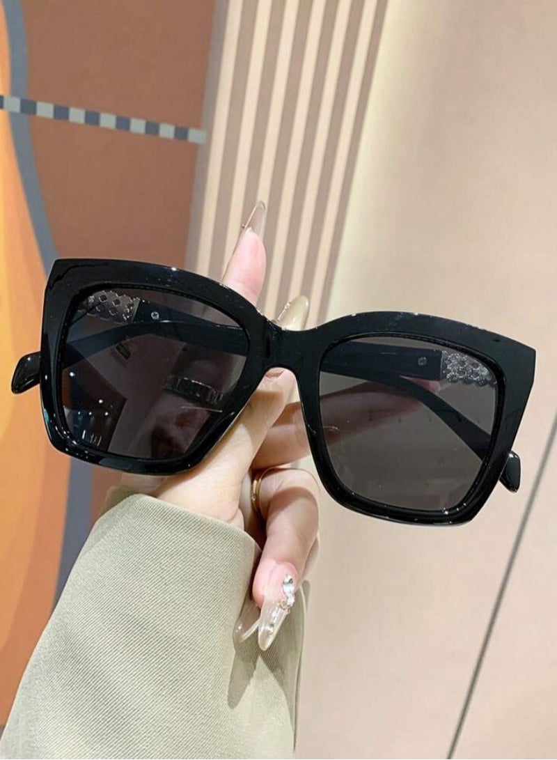 نظارات شمسية بلاستيكية ذات إطار مربع كبير بطراز رجعي أسود - Image 2