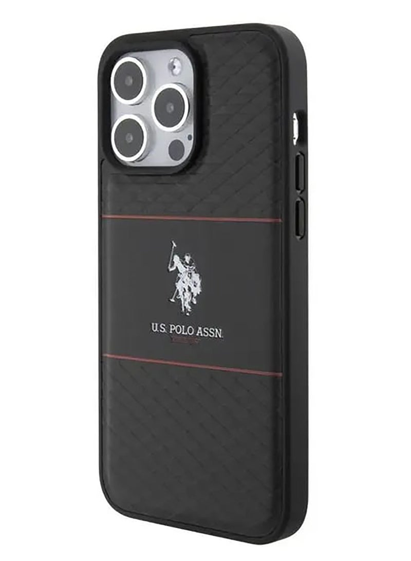 يو اس بولو جراب صلب لهاتف iPhone 15 Pro مصنوع من مادة البولي يوريثين HS بنمط DH Stripe - أسود - Image 1