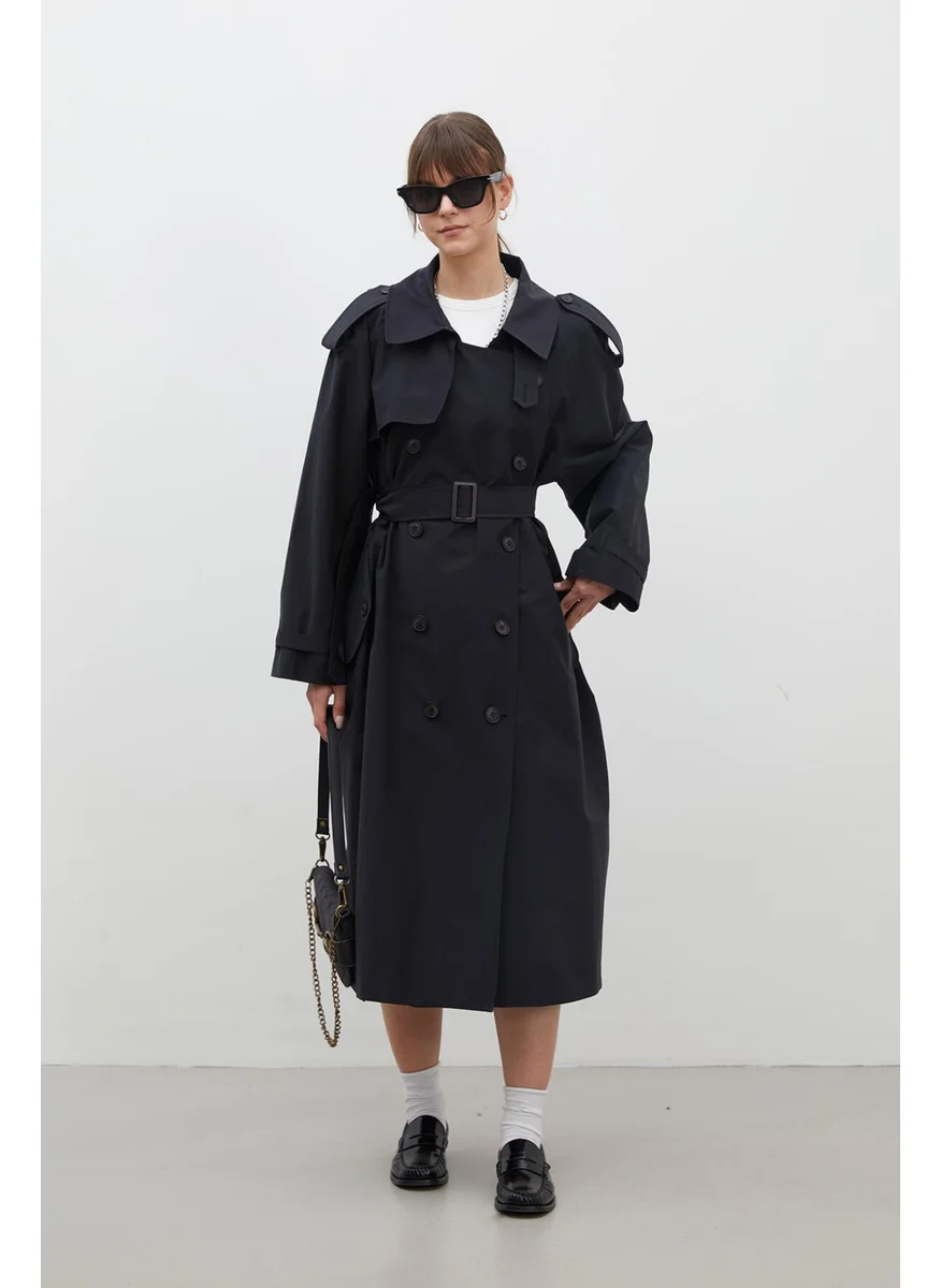 Manuka Copenhagen Oversized Trench Coat Black