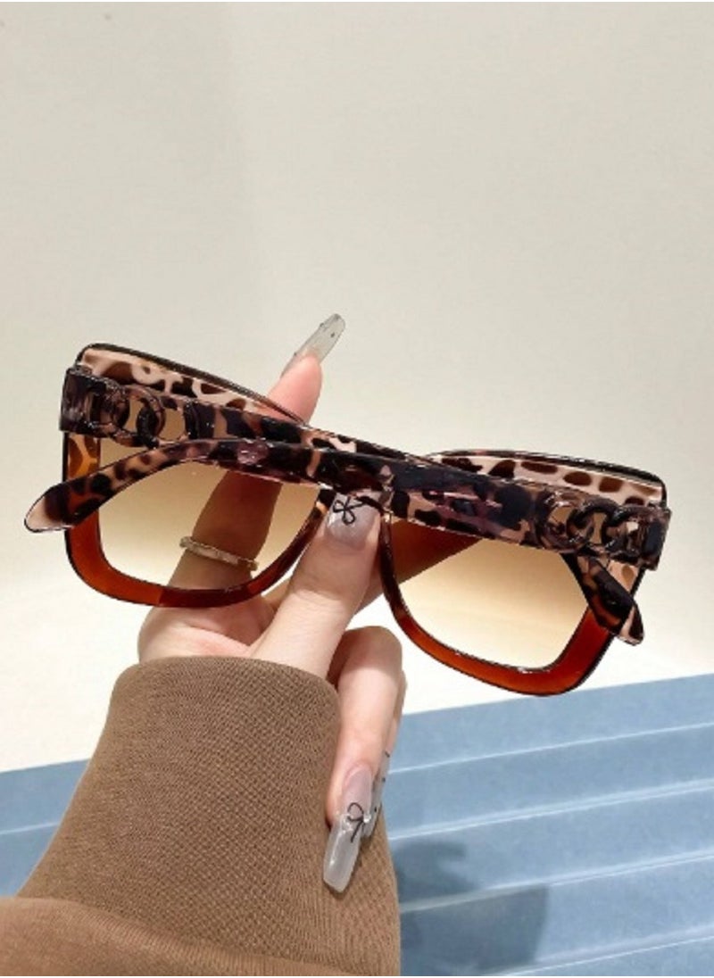 Shein 1pc Fashionable Women Bohemian Style Leopard Print Cat Eye Fashion Glasses Suitable For Daily Wear Beach Accessories For Women Glasses Shades Basics Fall Winter Women Outfits Clothes Business Casual Gifts Leopard  - Image 3