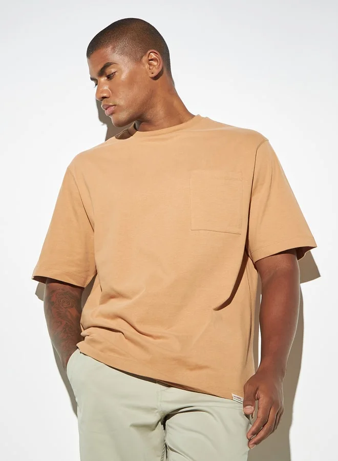 Lee Cooper Lee Cooper Solid Crew Neck T-shirt with Short Sleeves and Pocket