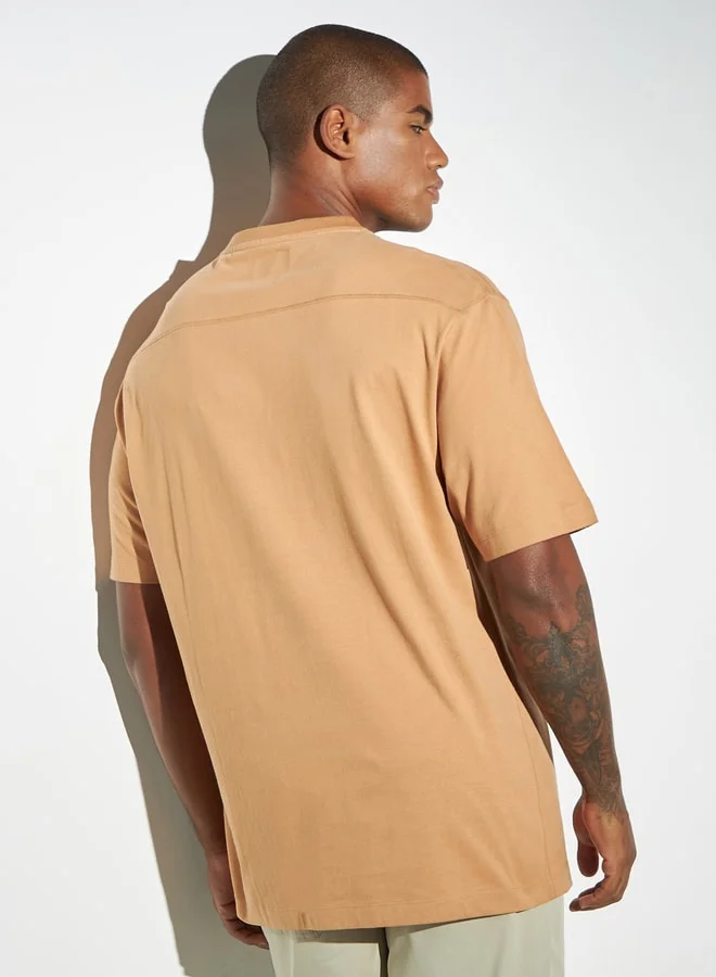 Lee Cooper Lee Cooper Solid Crew Neck T-shirt with Short Sleeves and Pocket