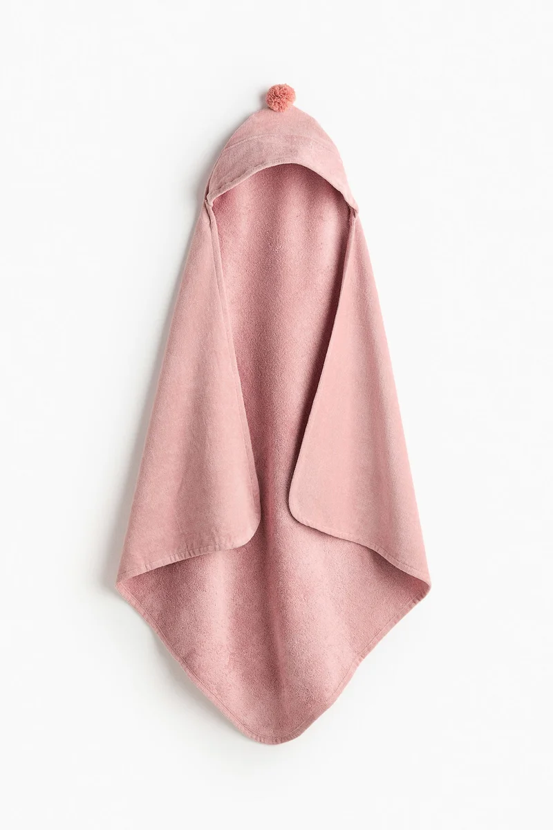 اتش اند ام منشفة استحمام بقبعة