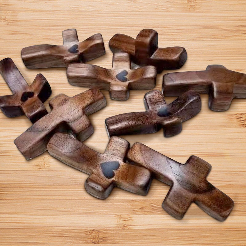 Vrouwengeld 2Pcs Wooden Pocket Cross My Heart, Stress Relief Cross Fidget, Wooden Cross Fidget Easter Gifts Encouragement Gift Ideas for Children Men Women, Pocket Prayer Cross - Image 3