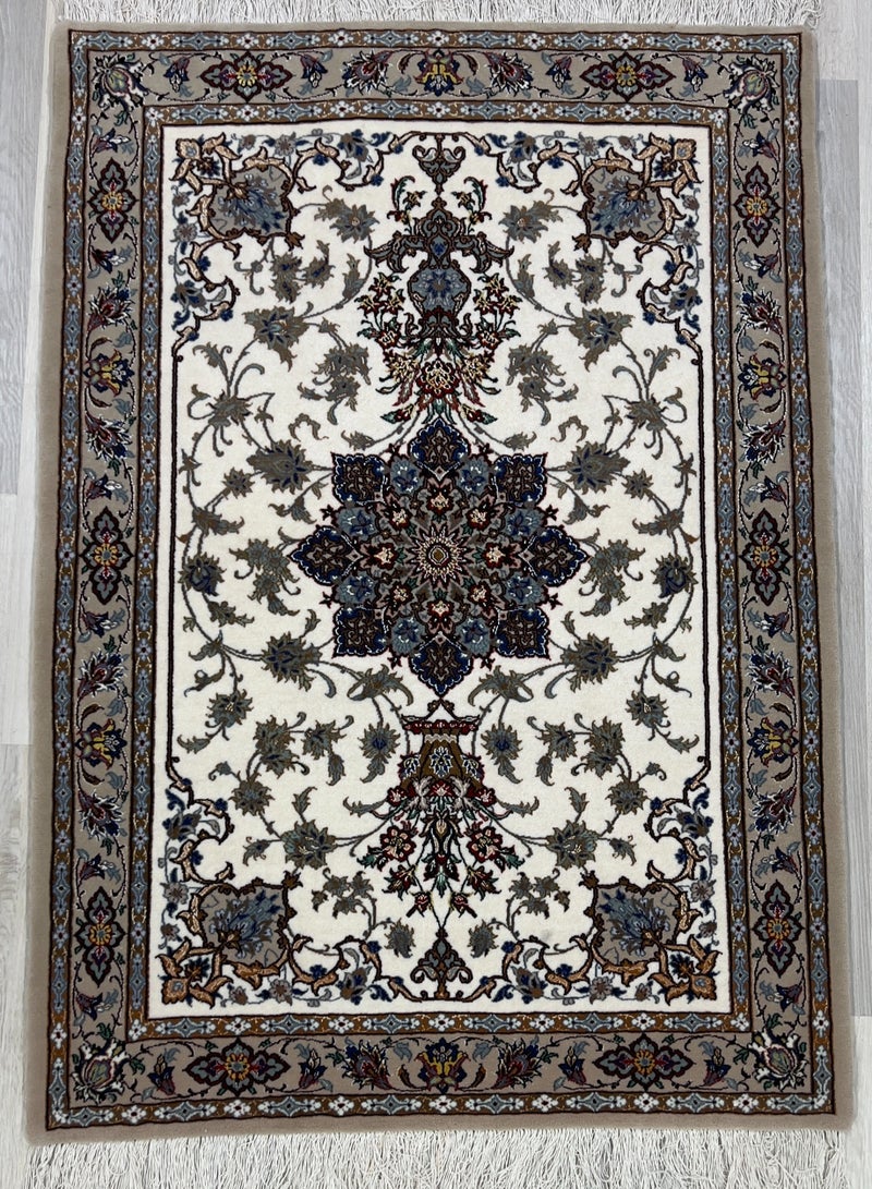 Elegance Redefined Asfahan 4 Handmade Wool and Silk Rug Size 100x142 cm Timeless Beauty, Rectangle - Image 1