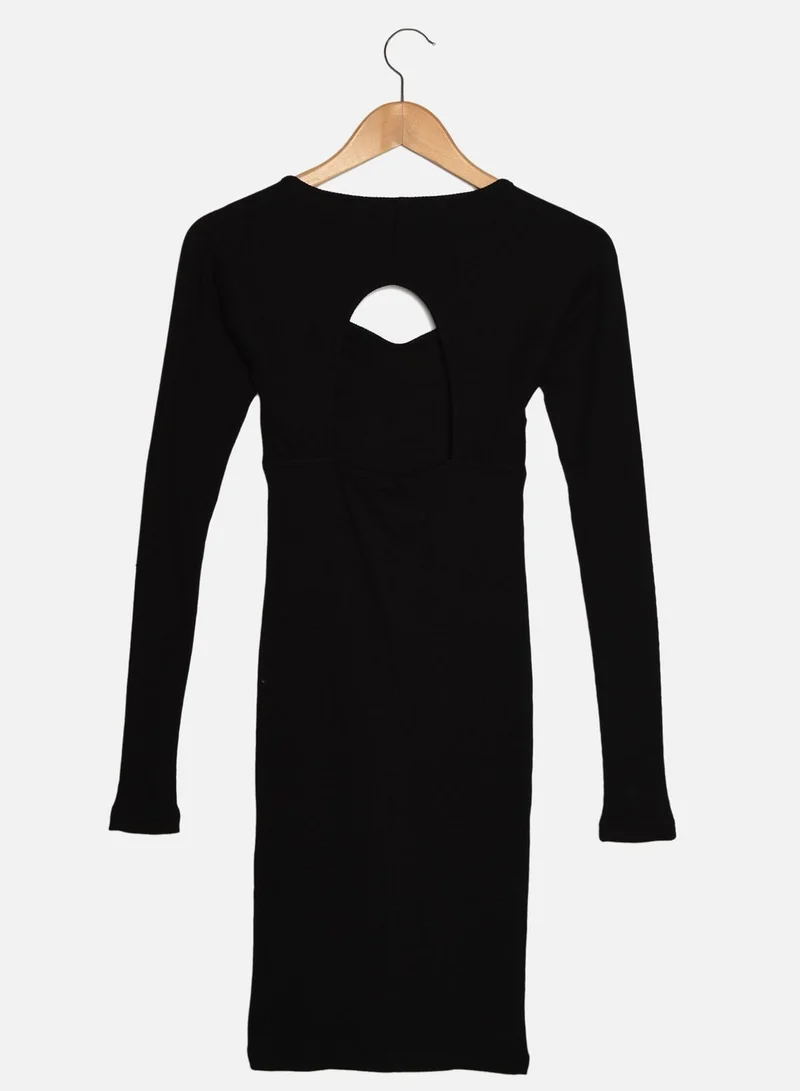 ترينديول فستان ضيق بفتحات