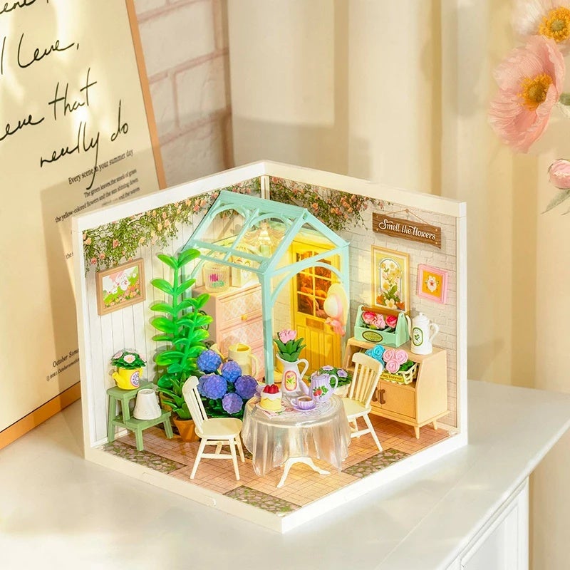 رولايف بيت دمى Rolife DIY Miniature Dollhouse Kit with Accessories Model Supply Store Kit with LED to Build Decent Birthday Gift, 4PCS 4115349 - Image 4