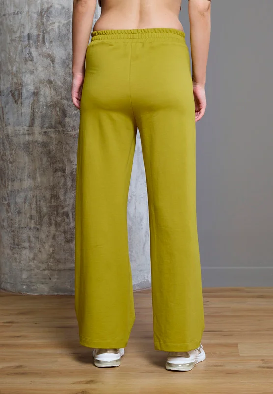 Thouq Relaxed Fit Straight Pants