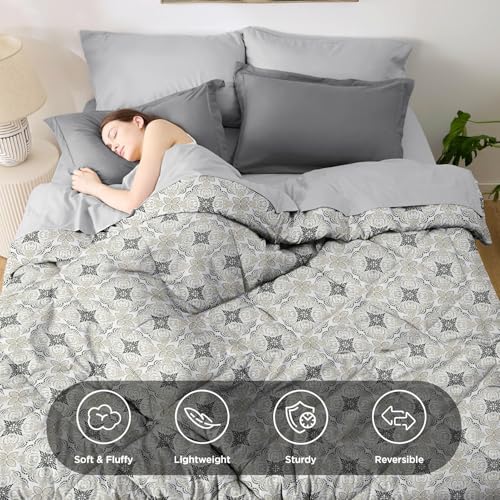 VAS COLLECTIONS 220 GSM Microfiber Reversible AC Comforter |Quit | Blanket | Duvets for King Size Double Bed 180Tc (230X250 cm, Grey and Off White) - Image 2