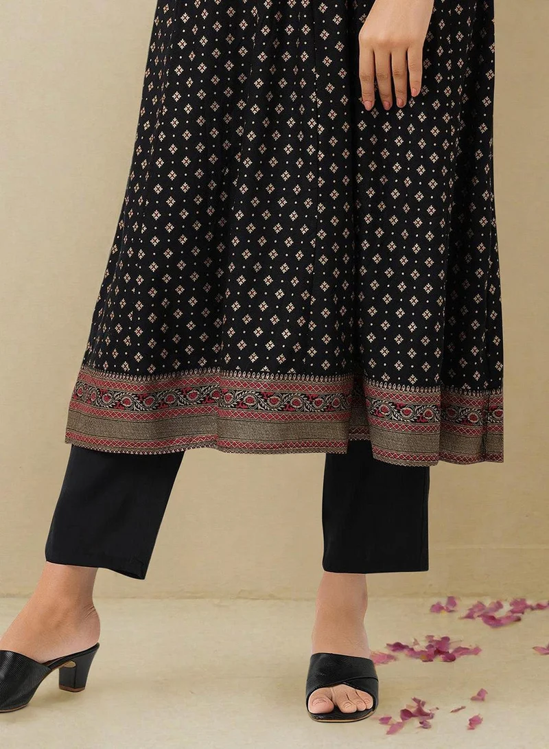 ISHIN Women's Black Rayon Embellished Regular Fit Kurta Set