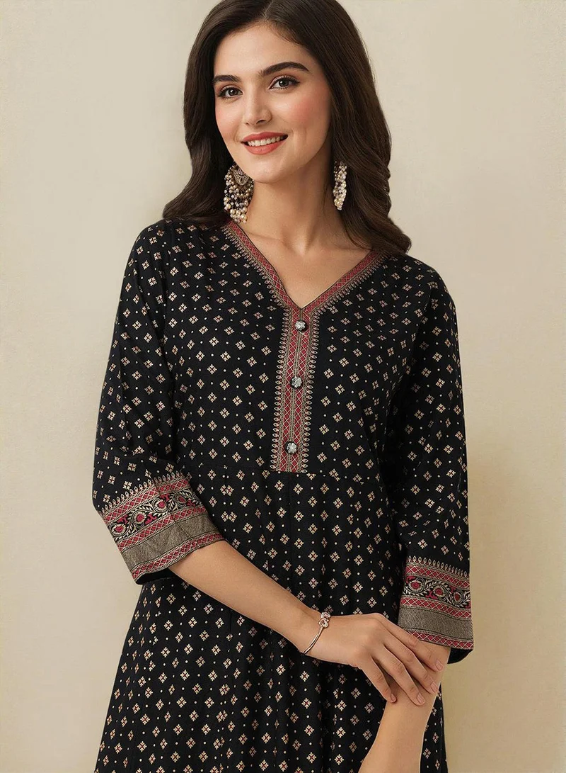 ISHIN Women's Black Rayon Embellished Regular Fit Kurta Set