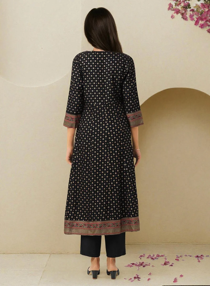 ISHIN Women's Black Rayon Embellished Regular Fit Kurta Set